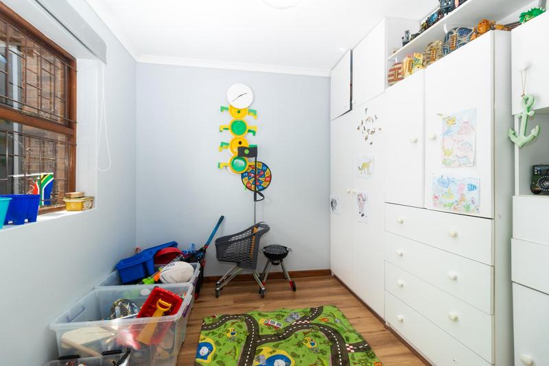 5 Bedroom Property for Sale in Vredekloof Western Cape